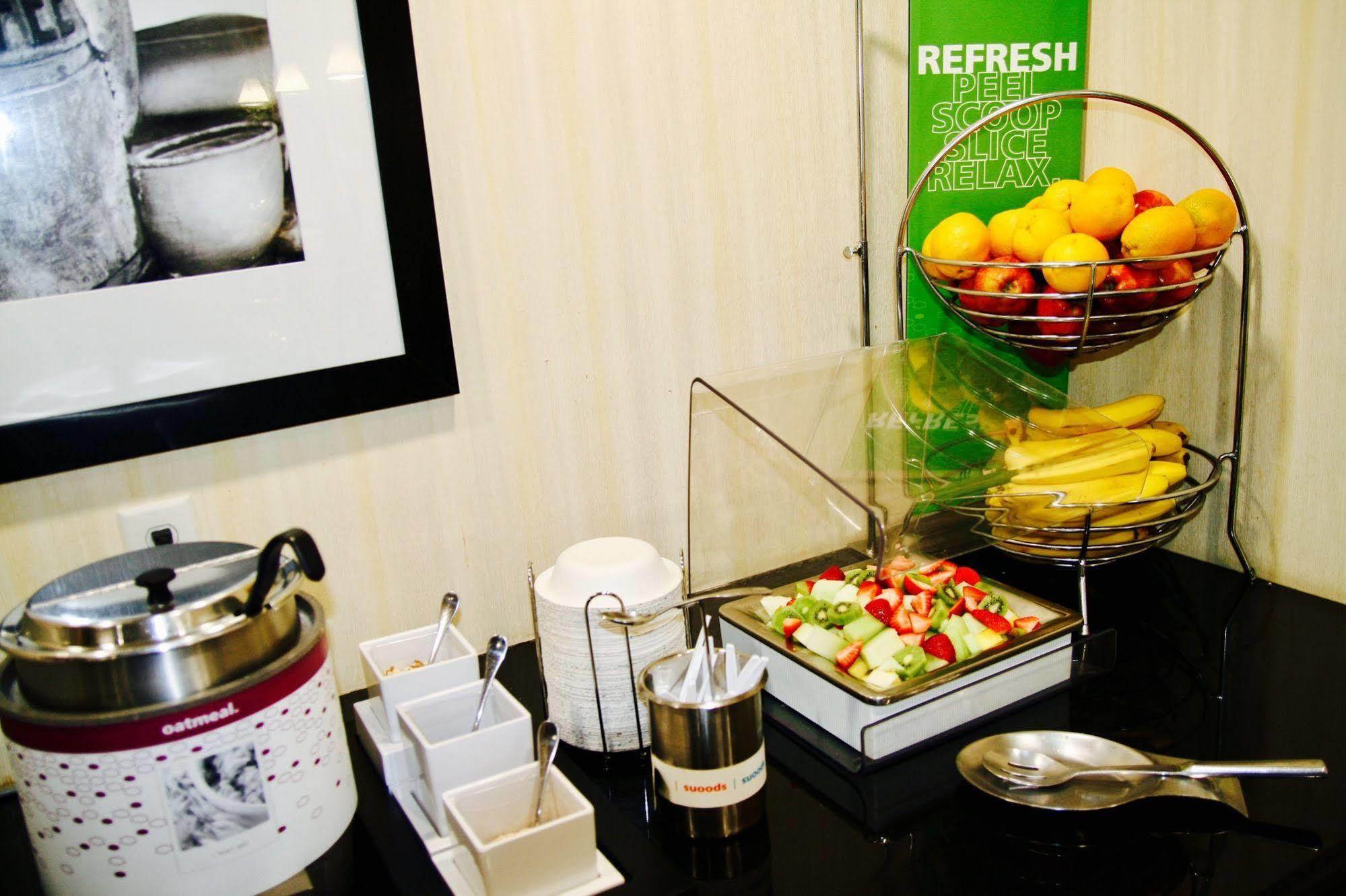 Hampton Inn & Suites San Antonio/Northeast I-35 Bagian luar foto